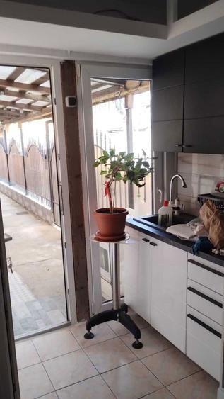 Inchiriez paratament la casa - zona Paltinis - 6