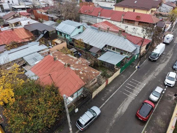 Casa pe un singur nivel cu teren 195 mp Andronache , Sector 2 - 5