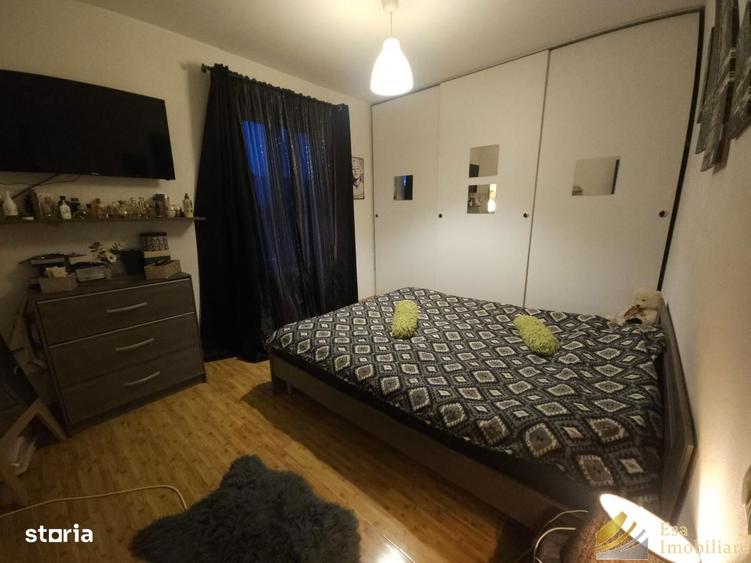 Casa de vanzare, 5 camere, Sabareni - 2