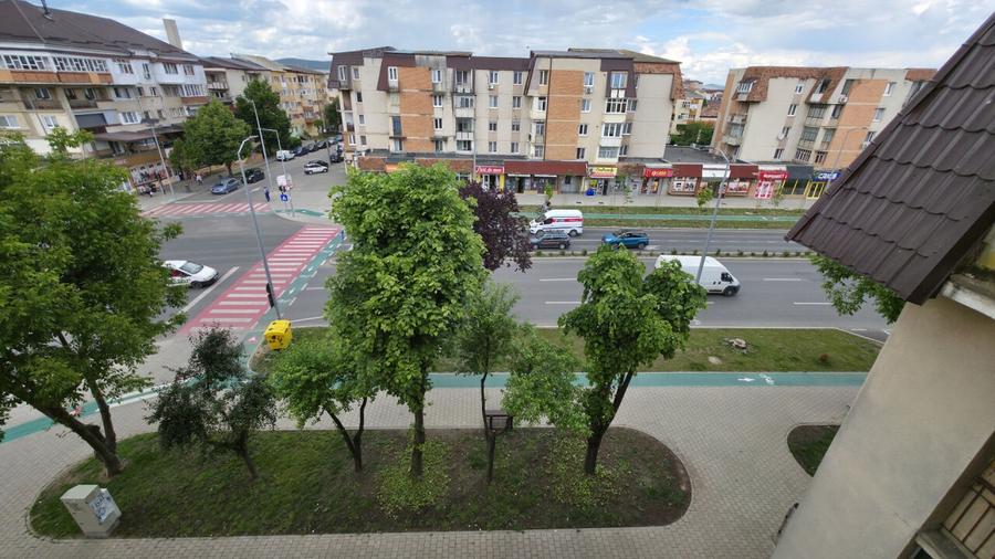 Apartament 4 camere 83.4 mp str.Victoriei, bl.114 Alba Iulia - 2