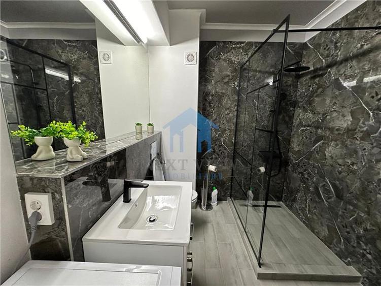 Apartament 3 camere, The Office - 14