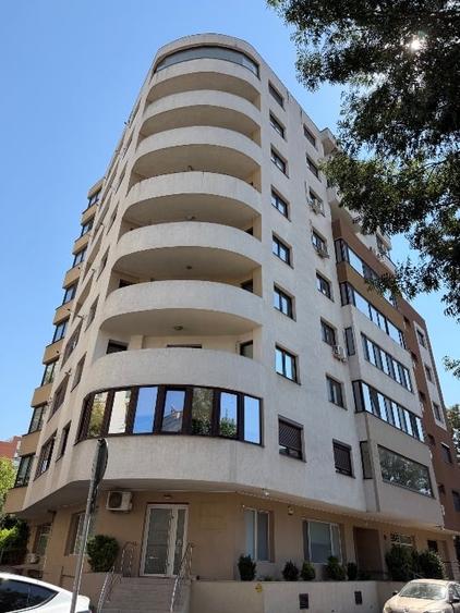 Apartament cu 2 camere semidecomandat, mobilat în Calea Călărașilor