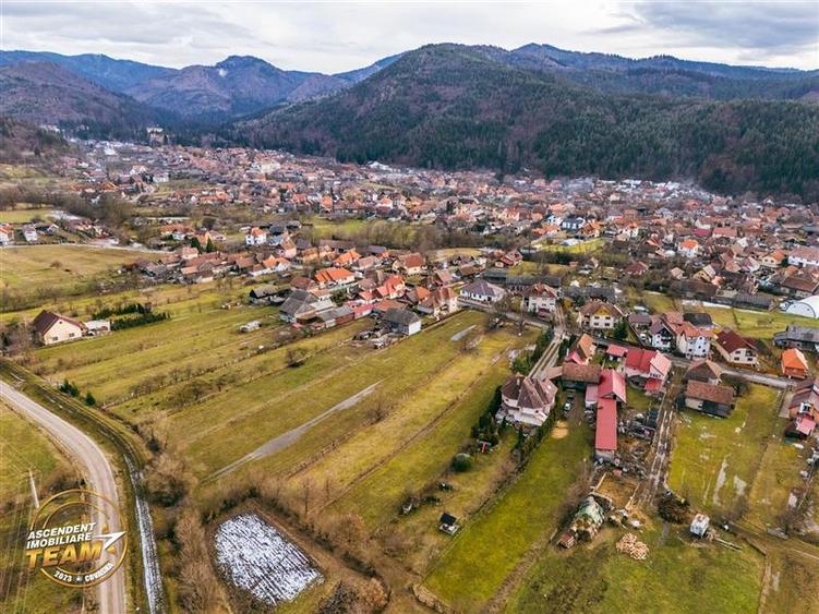 Teren agricol intravilan de 2059 mp, în Central