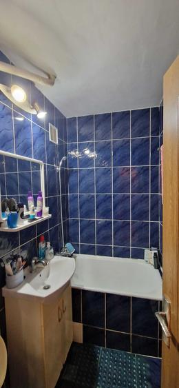 Apartament cu 3 camere semidecomandat în Exterior Vest
