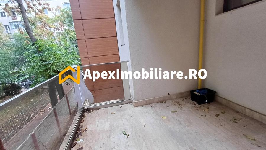 Casă individuală cu 20 camere cu Canalizare în Vitan Mall