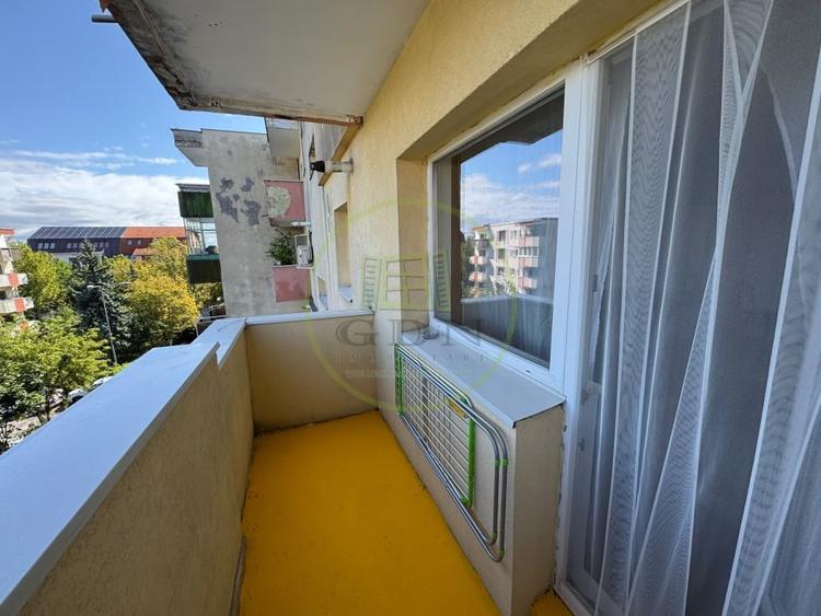 Apartament cu 3 camere decomandat, mobilat în Zorilor