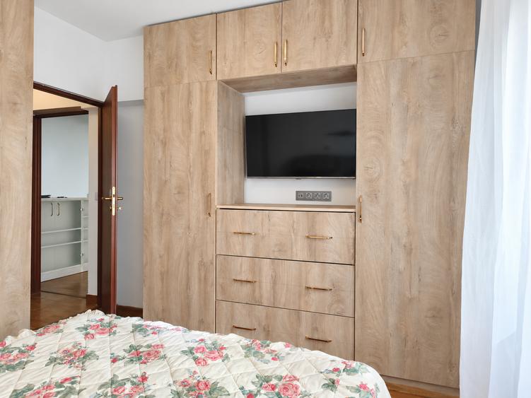 Apartament cu 2 camere semidecomandat în Iancului
