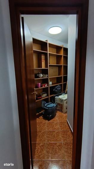 Apartament cu 4 camere în Primăverii