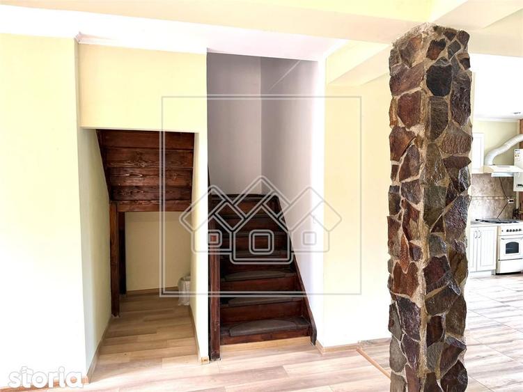 Casă cu 4 camere cu Teren 258 Mp în Țiglari