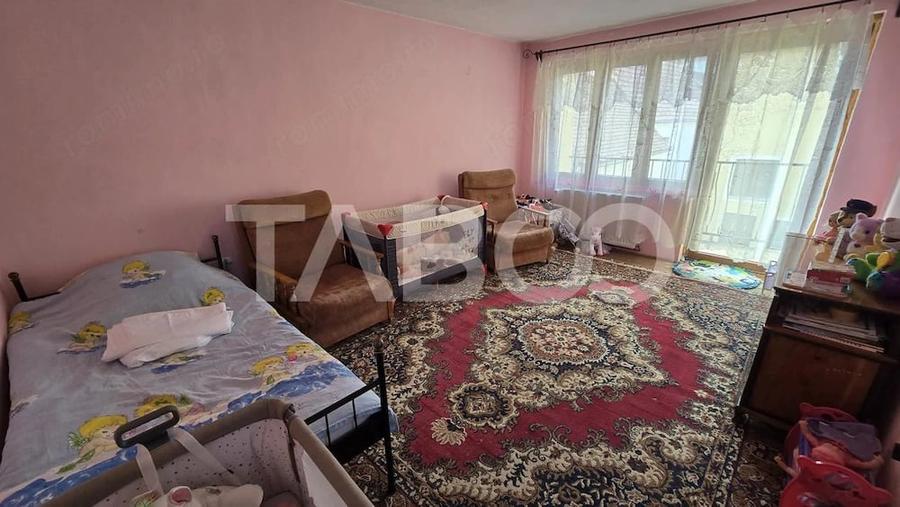 Casă cu 5 camere cu Teren 612 Mp în Central