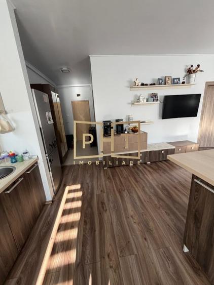 Apartament cu 3 camere semidecomandat, mobilat în Florești — fotografia 3