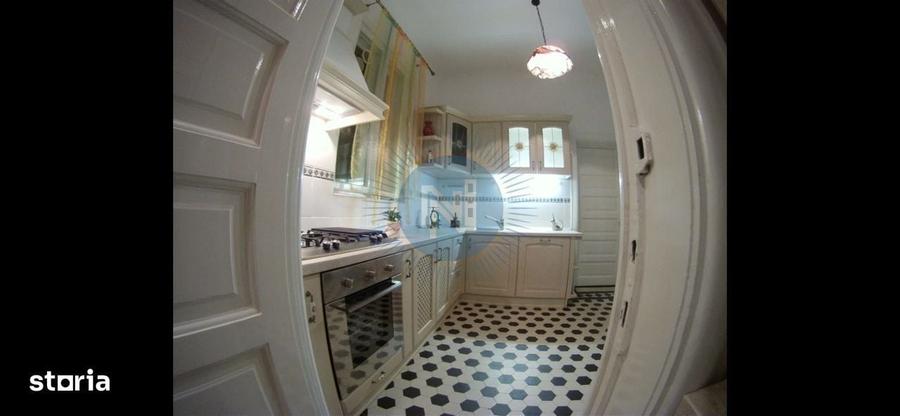 Apartament cu 4 camere în Capitale