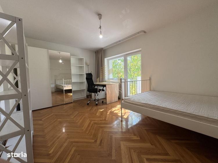 Apartament cu 4 camere decomandat în Zorilor