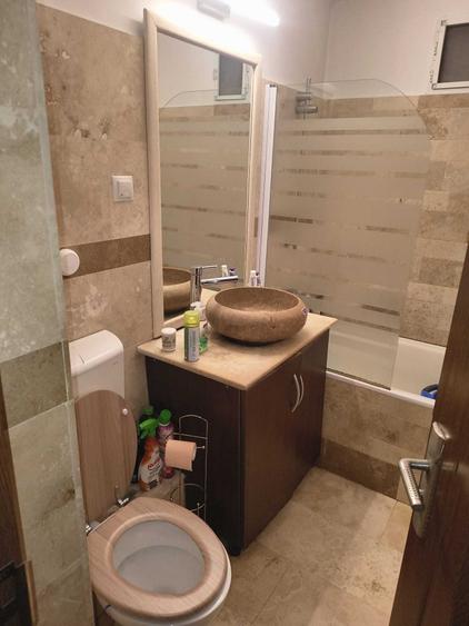 Apartament cu 3 camere decomandat în Aeroport