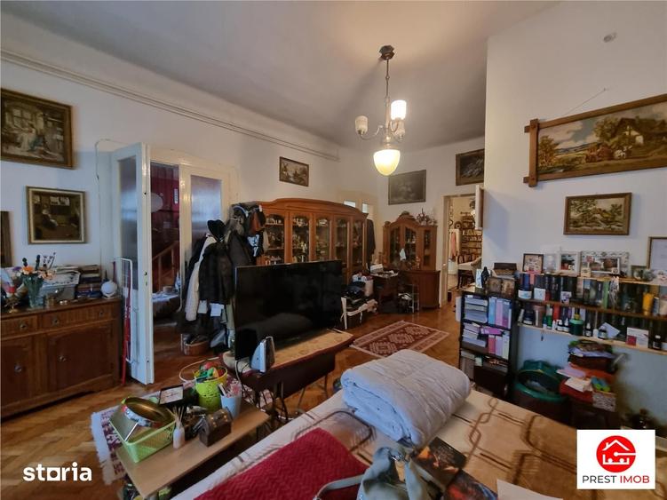 Casă cu 4 camere cu Teren 1344 Mp în Central