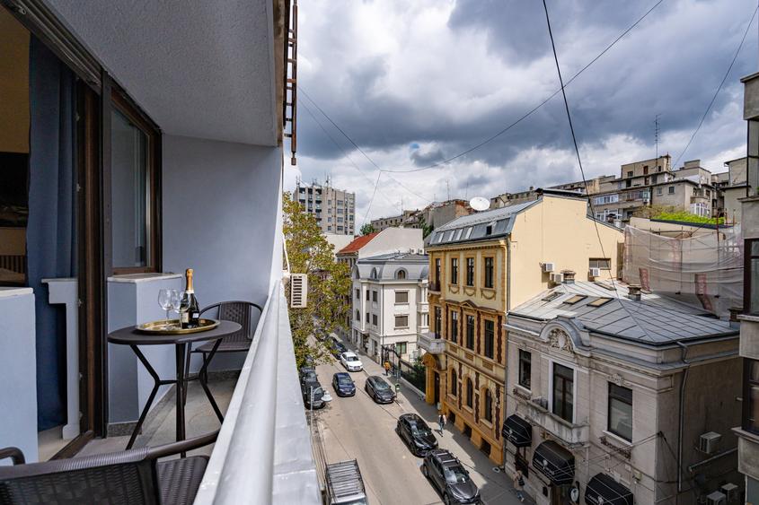 Apartament cu 2 camere semidecomandat în P-ța Amzei