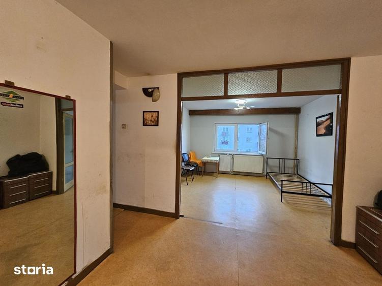 Apartament cu 3 camere decomandat în Mihai Eminescu