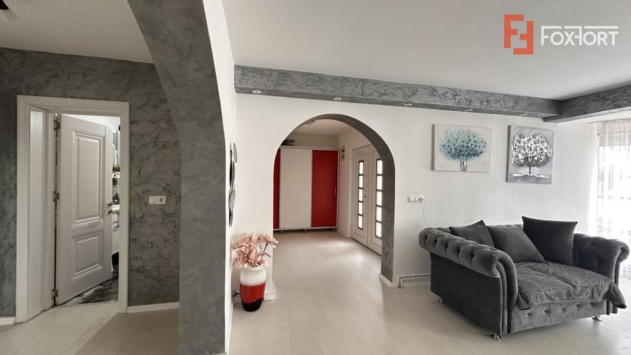 Casa individuala 8 camere, 400 mp, in Mosnita Noua vatra satului - 3