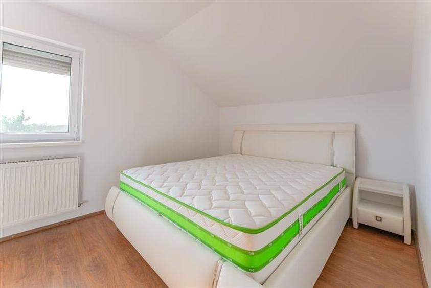 Vila noua, terasa, curte, garaj, cadru armonios, Sanpetru, Brasov - 20