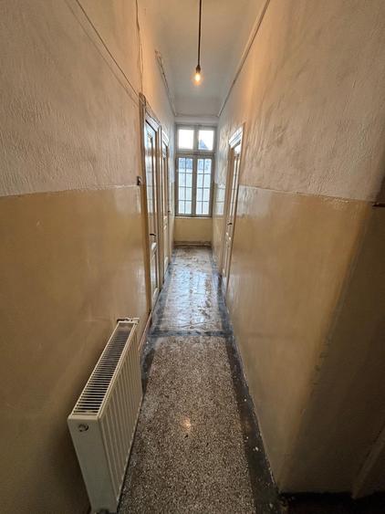 Vanzare apartament cinci camere vila D+P+2 Medicina Cotroceni - 24