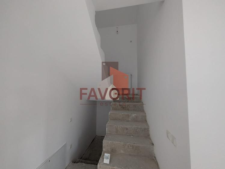 Casa individuala | Parter + Etaj | Asfalt | Toate utilitatile | - 10