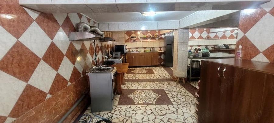 Spațiu comercial, de 100 mp, în Găvana