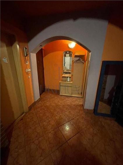 GHE. LAZAR - 3 CAM - 2 BAI - CENTRALA - ETJ.INTERMEDIAR - LIFT -SPATIOS- - 2