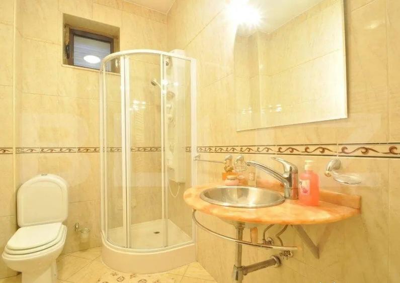 Casa individuala, 10 camere, 420mp, zona Nord - 9