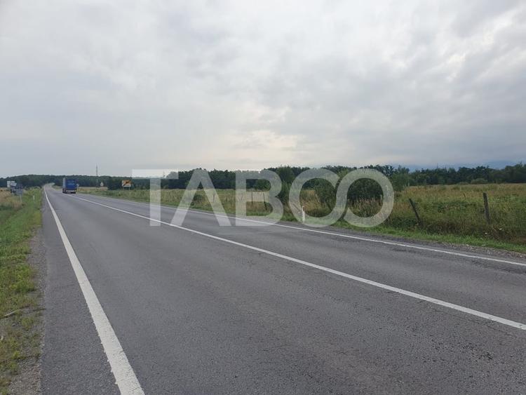Teren intravilan 5040 mp in Sercaia acces DN1 168 m - 1