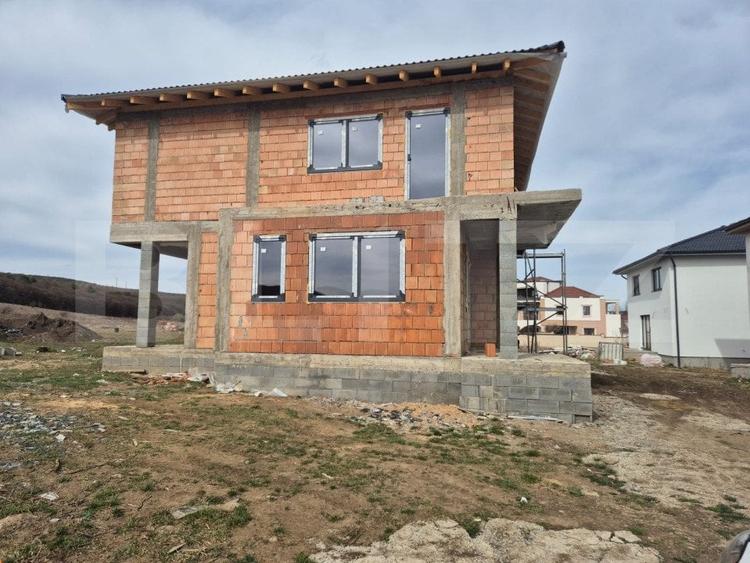 Vila noua de vanzare la intrare in Corunca - 12