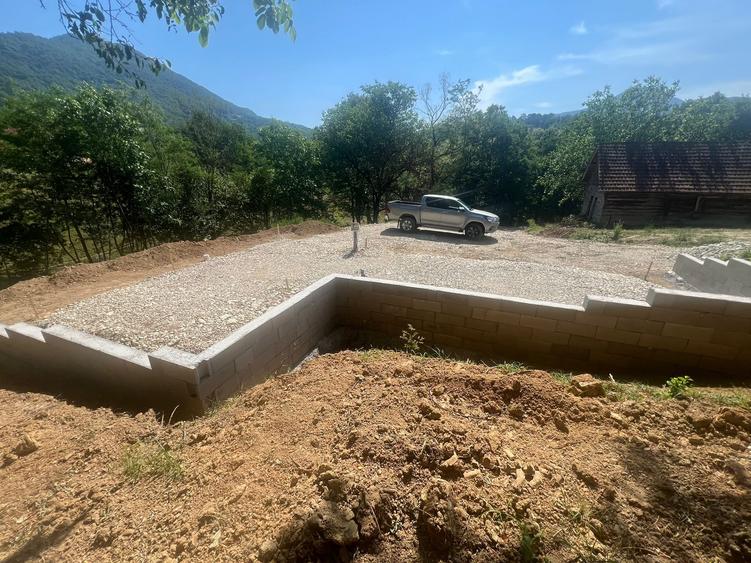 Vand teren intravilan loc.Hartagani HD - 3