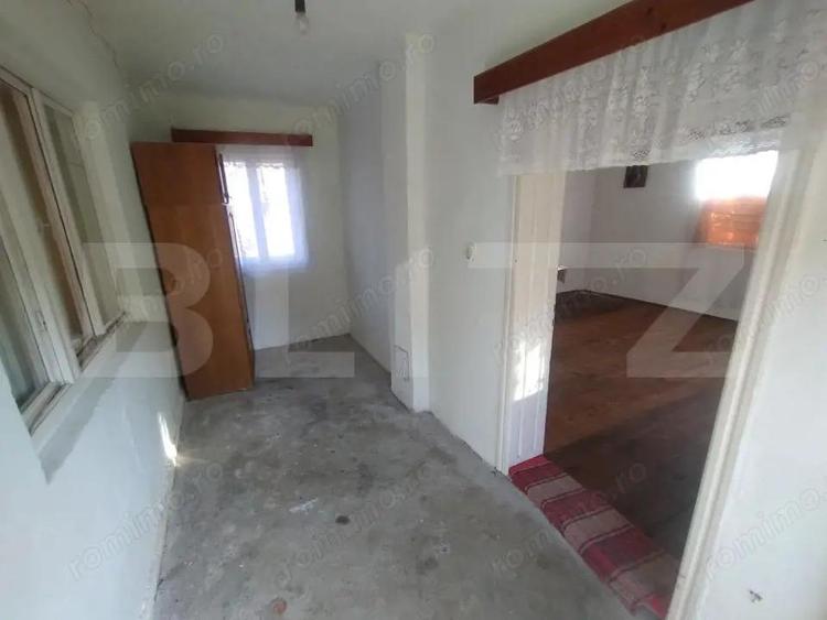 Casa 2 camere 70mp,+teren intravilan 1646 mp,zona Comunei Sintereag - 9