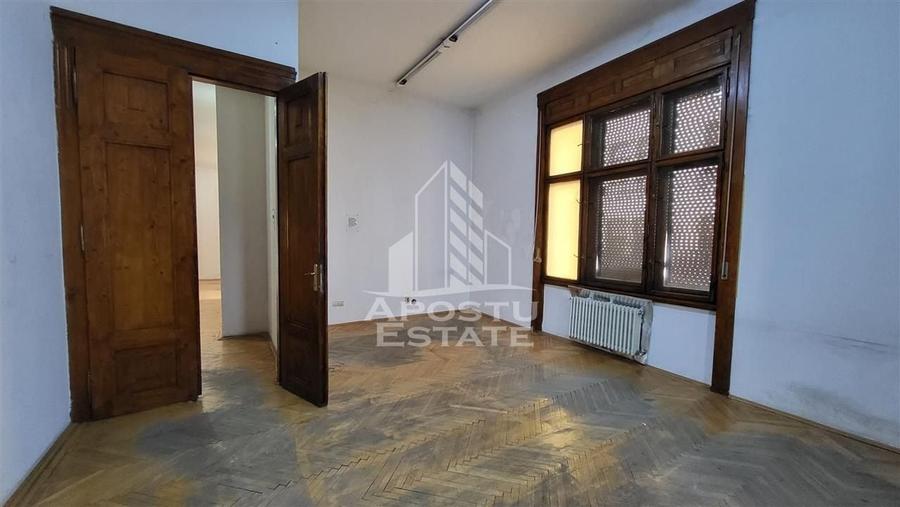 Apartament cu 4 camere, SAD, Piata Victoriei, 180 mp - 11