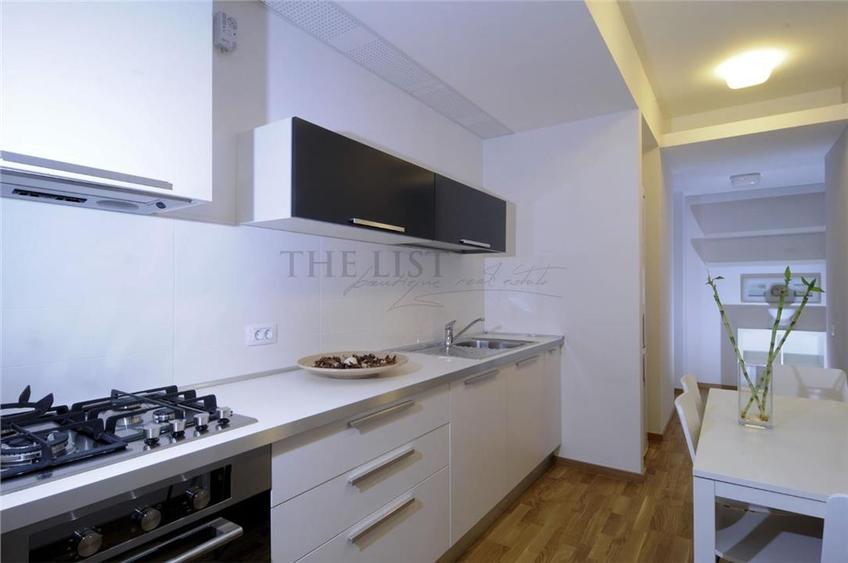 Apartament cu 4 camere decomandat, mobilat în Iancu Nicolae