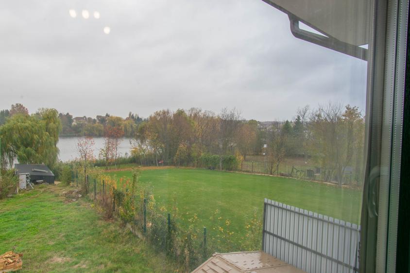 Vilă modernă cu vedere la lac, minicomplex inchis - 30