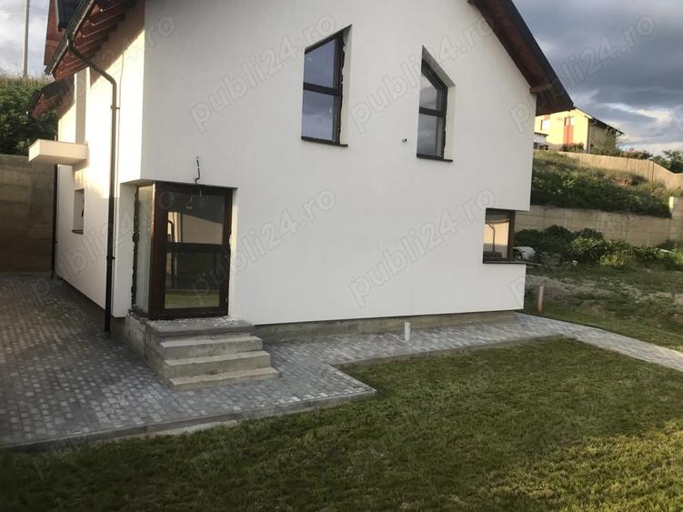 Casa noua finisata ext , semifinisata la interior , 164 mp , teren 410 mp - 6