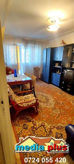 Vânzare apartament 3 camere, etaj 4/4, bloc 1984 – I.C. Frimu - 2