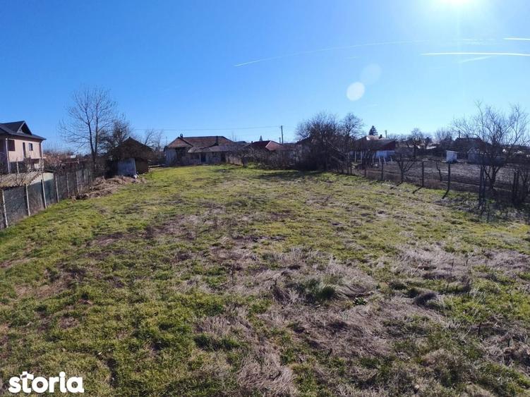 Casa la pret de apartament 4 camere, teren 1770 mp, renovata Ciorani - 17