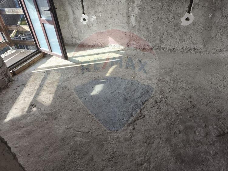 Casă / Vilă cu 5 camere de vânzare în zona Poiana Tapului - 26