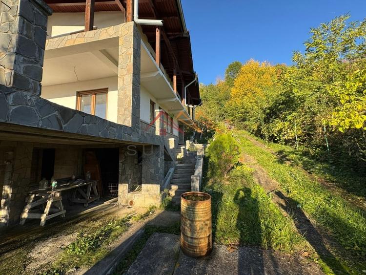 Vila S+P+E, priveliste deosebita, 6 camere, garaj, terasa, Cornu, PH - 7