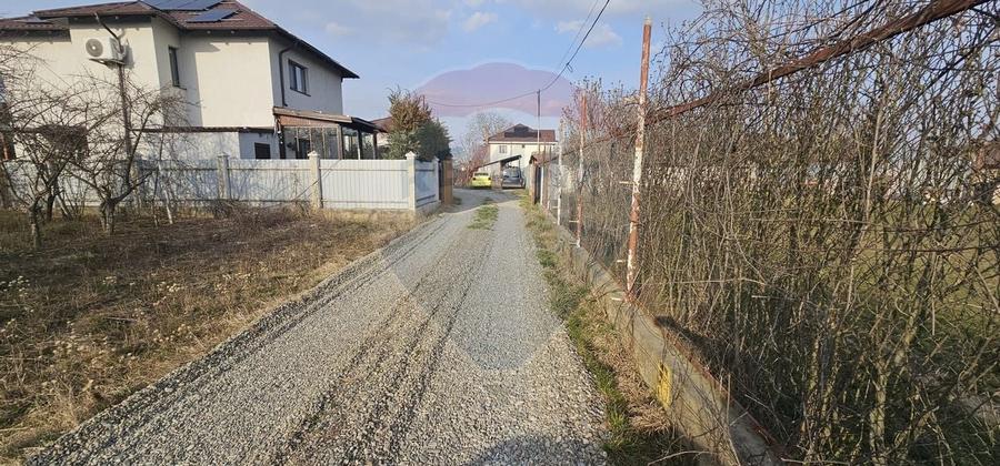 De vânzare 1.000mp, Teren Lilieci / Calea Moldovei - 2