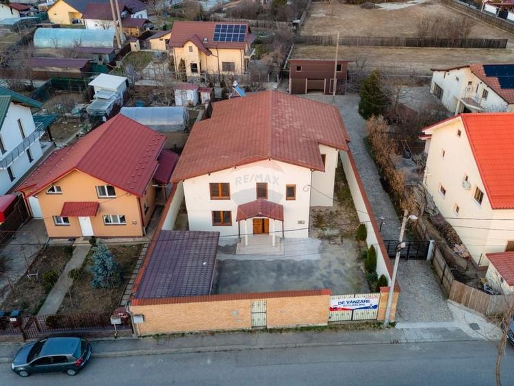 Casă individuală de Vânzare, 242mp utili+ teren de 380mp, în Pitești - 1