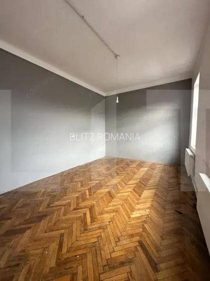 Spatiu comercial 120 mp, 4 parcari, zona strazii Paris Spatiu comercial 120 mp, 4 parcari, zona strazii Paris