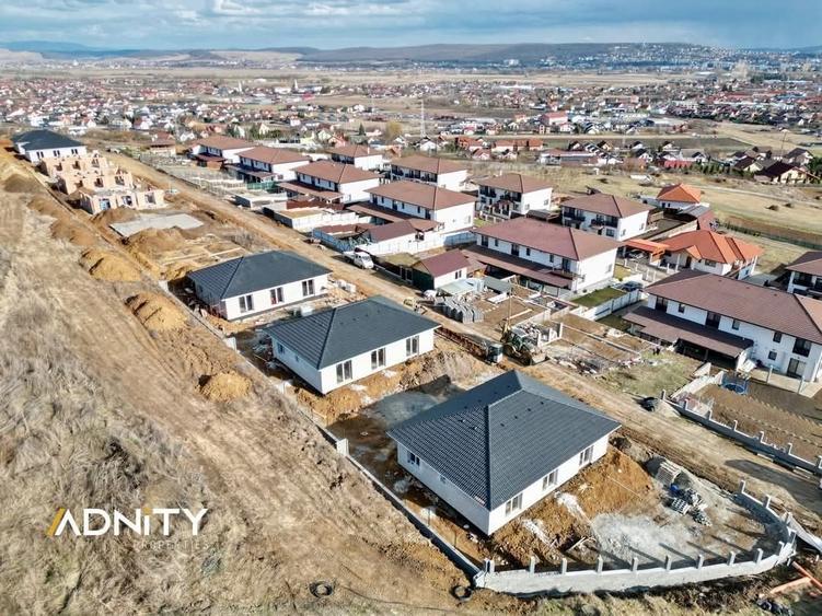 Casa 4 camere la cheie,130 mp,500 mp teren,cartier Unirii - 1