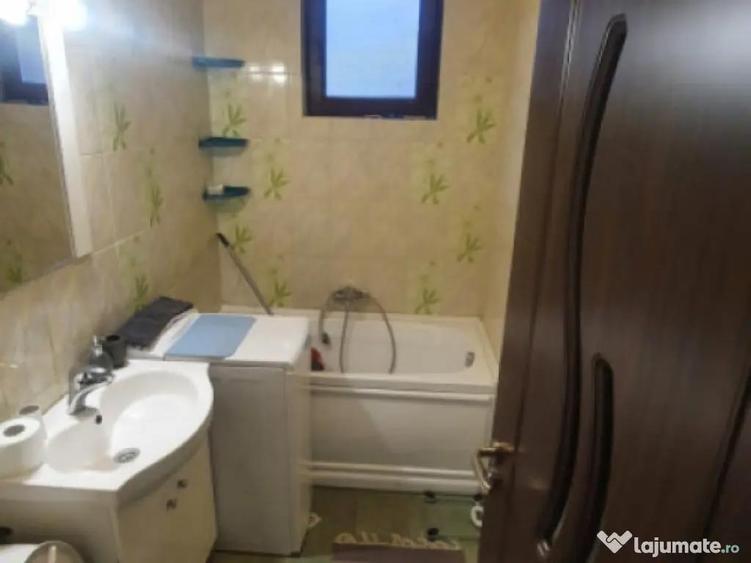 Apartament de vanzare, complet mobilat - Parcare inclusa - 2