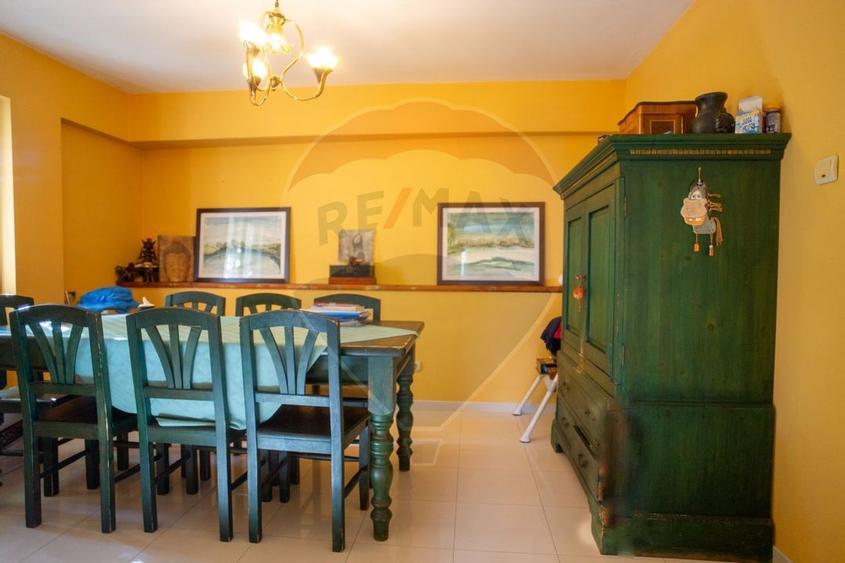 Casă / Vilă, 10 cam., potrivit azil batrani sau clinica - 10