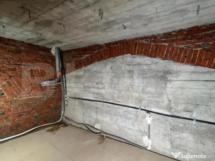 Spa?iu Comercial, 70 mp , demisol, ultracentral - 3