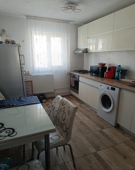 Apartament 2 camere et 4 - 1