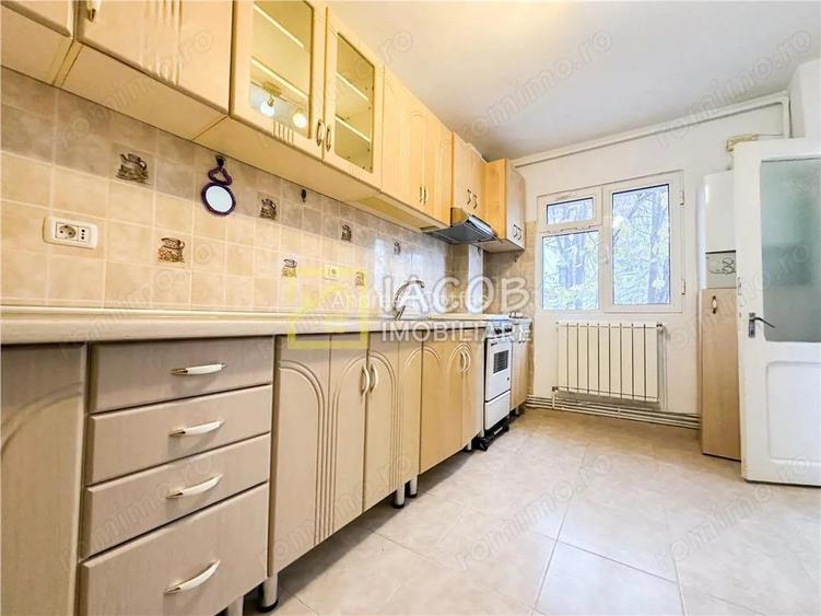 Apartament 2 camere decomandat - Energiei, Bacau - la 2 min de Centru