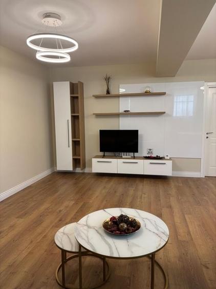 Apartament de inchiriat cu 3 camere în Aviatiei- 100 mp utili - 1